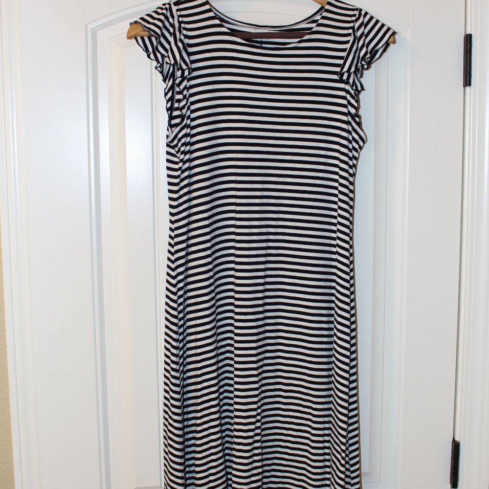Old Navy Flutter Sleeve Swing Dress - Striped